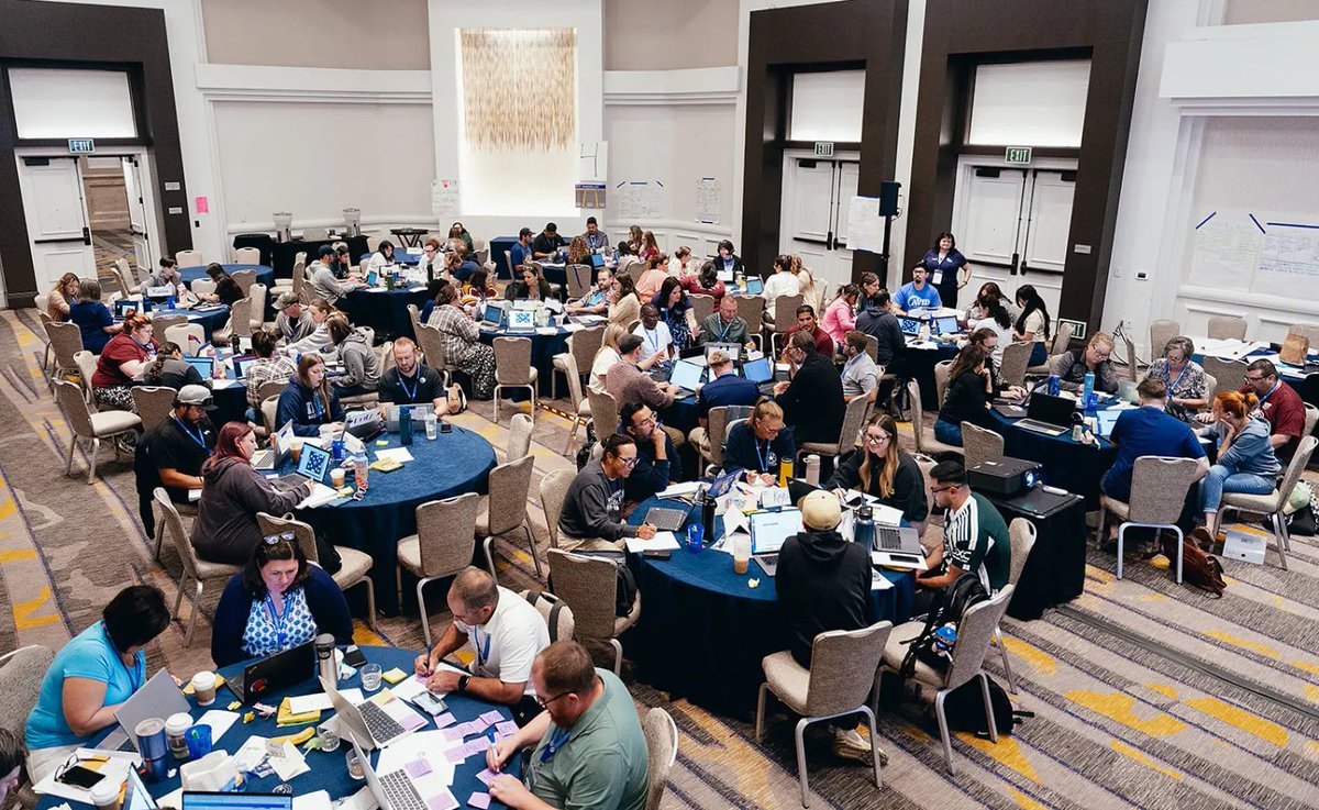 AVID4College's tweet image. When educators connect, students thrive. 💙

Join us at #AVIDNatCon to connect, learn, and lead alongside educators, alumni, and students shaping the future of education.

Register today → bit.ly/3Q9mY4O