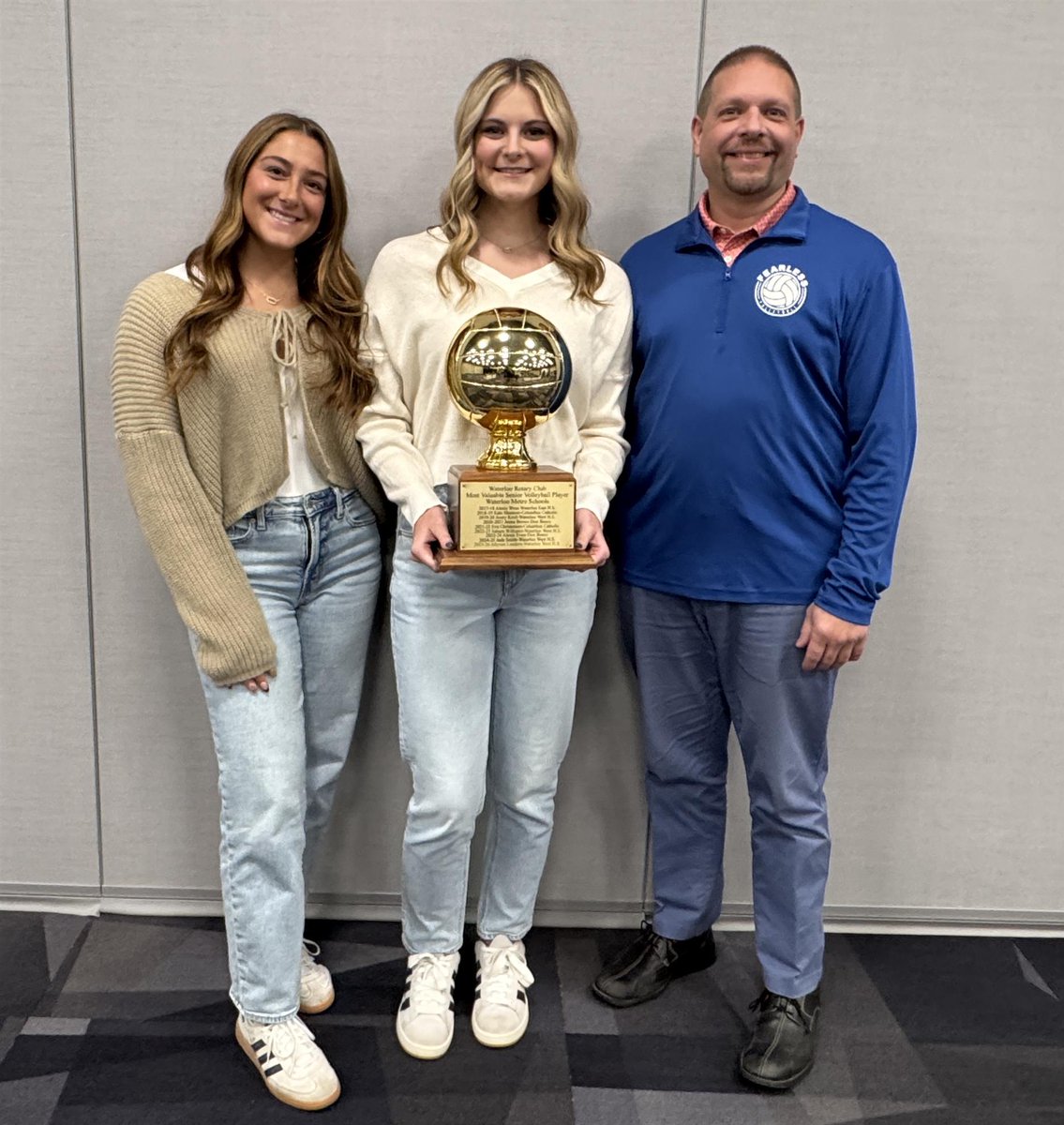 WahawkAD tweet media