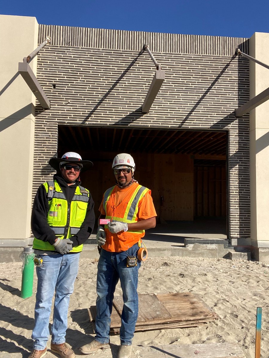 TheRaymondGroup's tweet photo. #SafetyShoutOut to our Cotino crew for their hard work, dedication, and always wearing the correct PPE. Way to go! #BeSafeWorkSmart #RaymondSafe https://t.co/29h2AT2NTP
