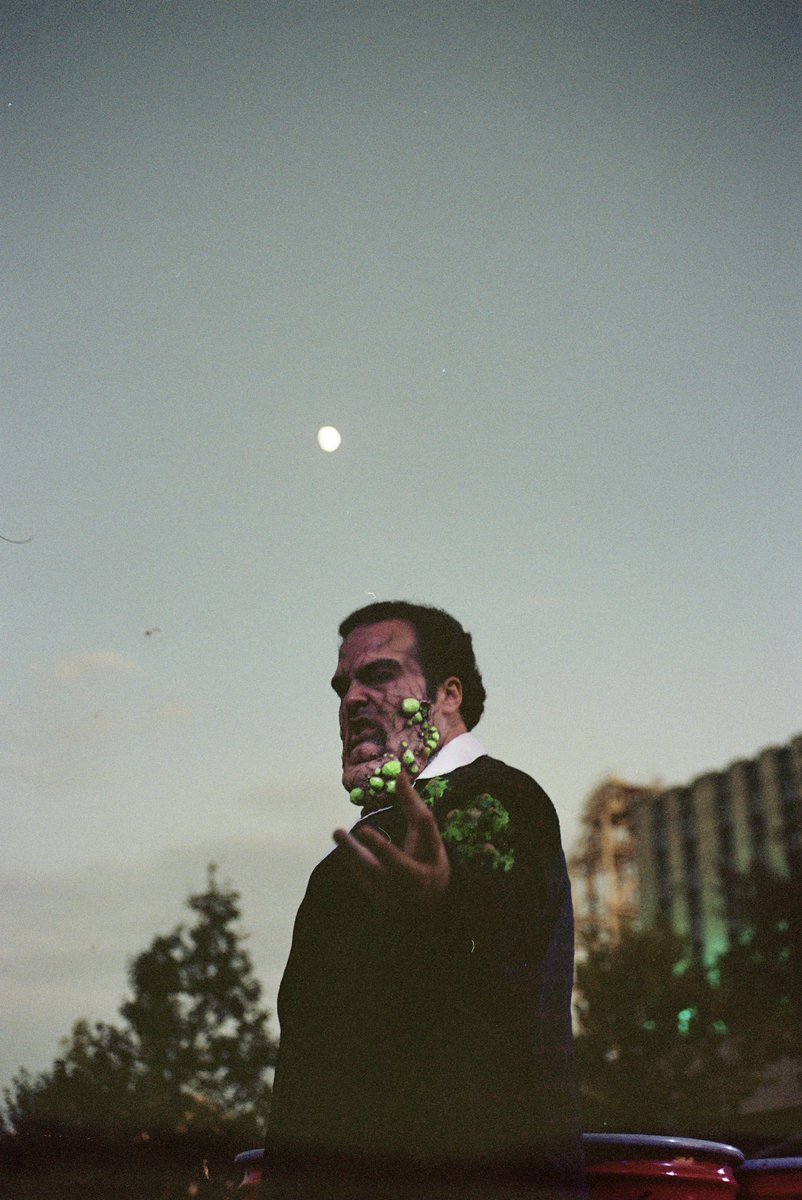 terpetual's tweet photo. HHN on 35mm 🎞️ https://t.co/Q8l5gnUXKx