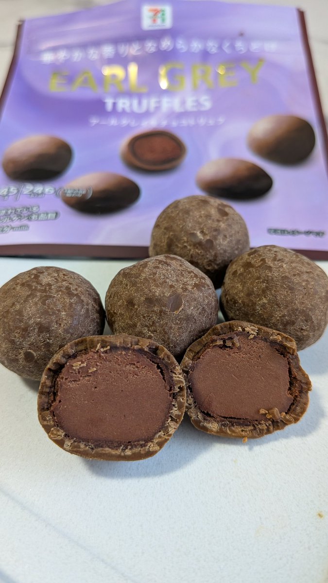 ミミにゃん先輩+ Mimi on X