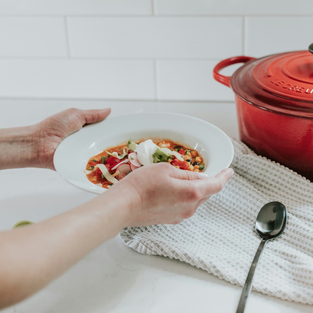 Fruits_Veggies's tweet photo. 🥣 Soup season is officially here! Warm your heart (and your belly) with comforting bowls packed with fall flavors and nourishing veggies. We’ve got 10 reasons why you should make soup: https://t.co/z7jF1QSQBL #haveaplant https://t.co/pmMECqhXFb