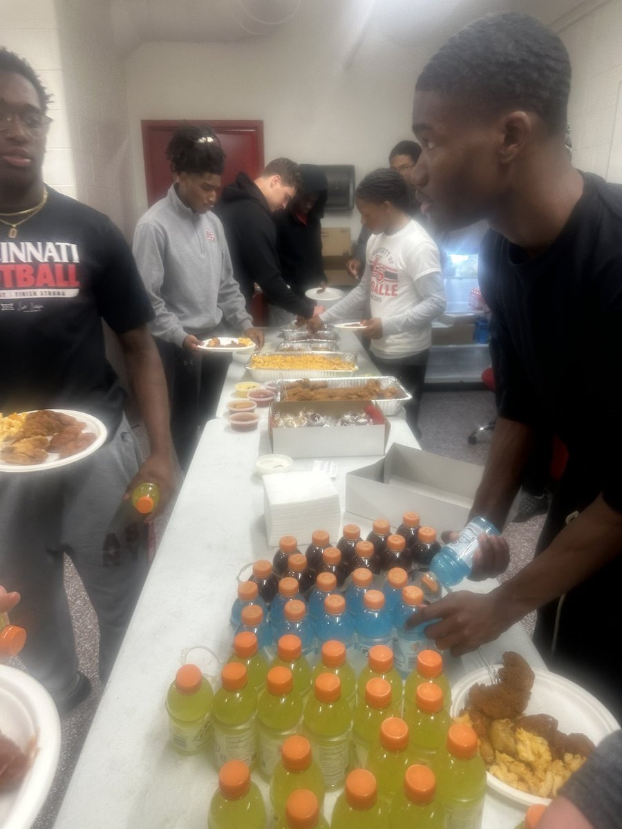 Mike Koenig tweet media