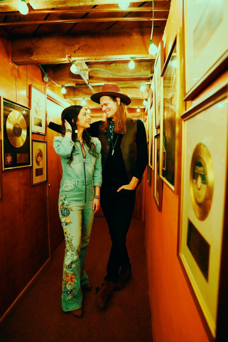 imaginariesband's tweet photo. Have you pre-saved @imaginariesband cover of #IGotYouBabe yet? Out this Friday 11/14! ❤️🎶 Pre-Order/Pre-Save here: https://t.co/0AZoo7P8Ea ✨
[📸 @ohsolovelylily]
#theimaginaries #igotyoubabe #coversong #cover #sonnyandcher #muscleshoals #newmusic #comingsoon #outfriday https://t.co/1BZIeJNpBu
