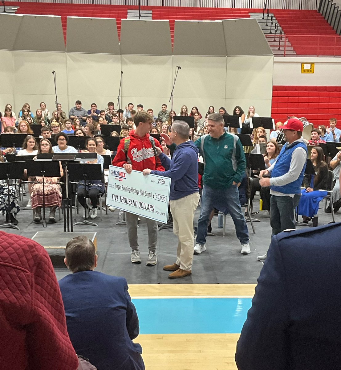SmokyMtnFCA's tweet image. Congratulations!!! 🎉 

During a student assembly, Teagan Ruehling was awarded a $5000 Scholarship by Pilot’s FCA Rivalry Thursday Next Mile program! 

#fcarivalrythursday #nextmileprogram #markpacker #maxpreps #FCAGLORY #tennesseefca #FCATeam #smokymountainfca #heritagehighfca
