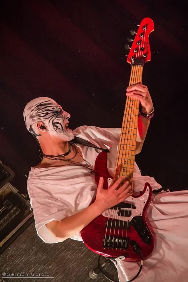 HIRO50METAL's tweet image. #ベースの日
 #BOH
 #棒手大輔