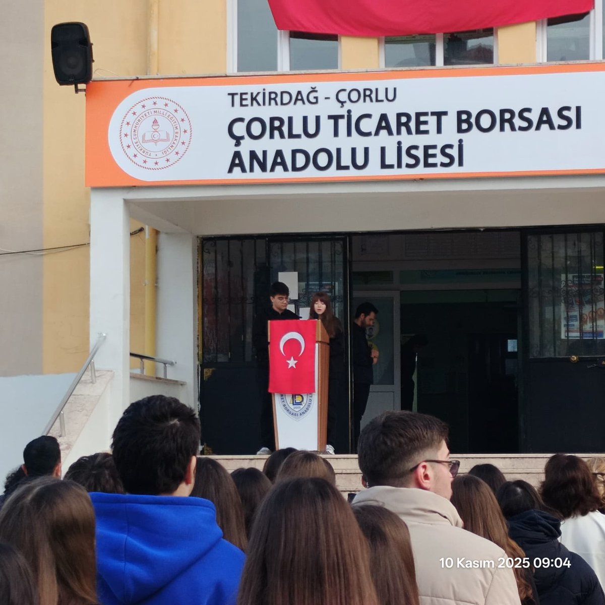 CorluBorsas's tweet photo. Aramızdan ayrılışının 87. yılında Cumhuriyetimizin Kurucusu Ulu Önderimiz Mustafa Kemal ATATÜRK'ü sevgi, saygı ve özlemle andık. https://t.co/9wAfuk8wRr