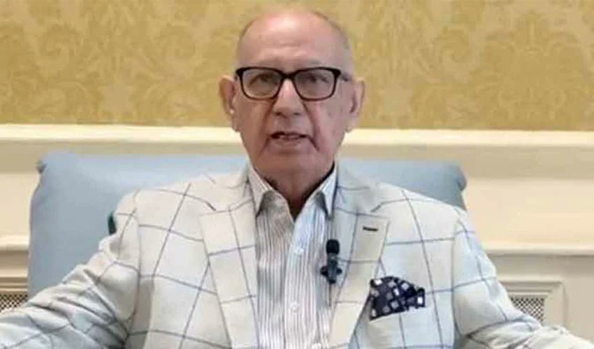 "عرفان صدیقی"

2013 کے الیکشن میں جن دنوں مسلم لیگ کی میڈیا کیمپین پر کام کر رہا تھا، انہی دنوں عرفان صاحب سے ملاقات ہوئی، انہیں ویسا ہی پایا جیسا ان کے کالم پڑھ کر ایک خاکہ بنا ہوا تھا، جس کا ایک بیک گراؤنڈ ہے۔

ایک وقت تھا کہ اخبار بکنے کی ایک بڑی وجہ کالم نگار ہوا کرتے تھے۔