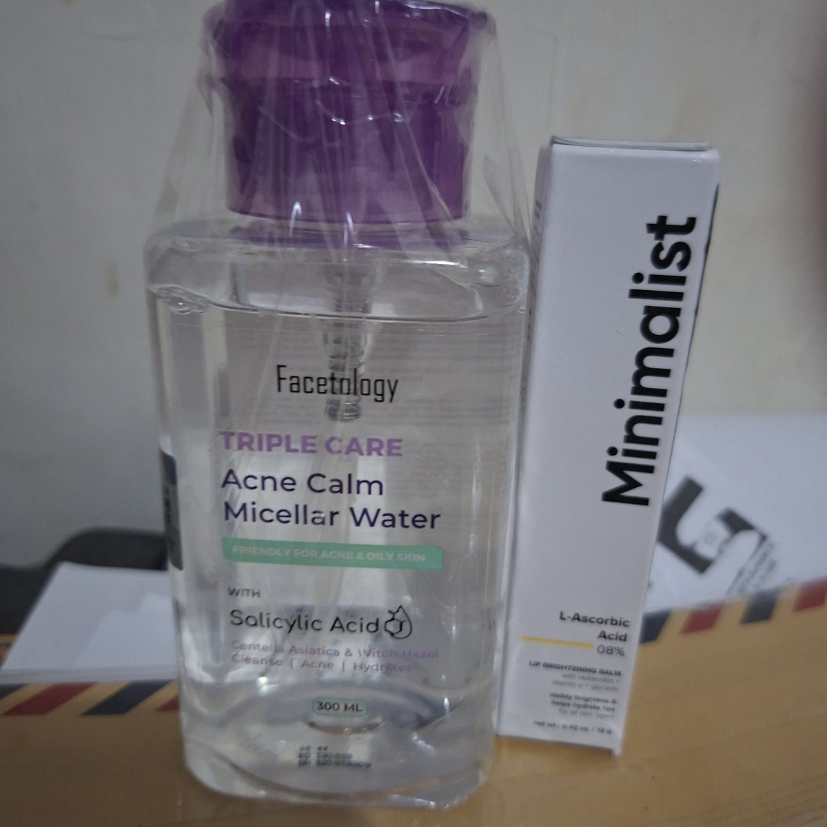 myeonmark's tweet image. wts minimalist lip brightening balm facetology micellar water

SEALED / NEW / BARU
original, ada bukti pembelian

mw : 28k* exp 08/28
lipbalm : 63k* exp 06/27

dom surabaya jatim
*AFTER VOUCHER 30%

t. want to sell jual lipbalm balm triple care salicylic acid