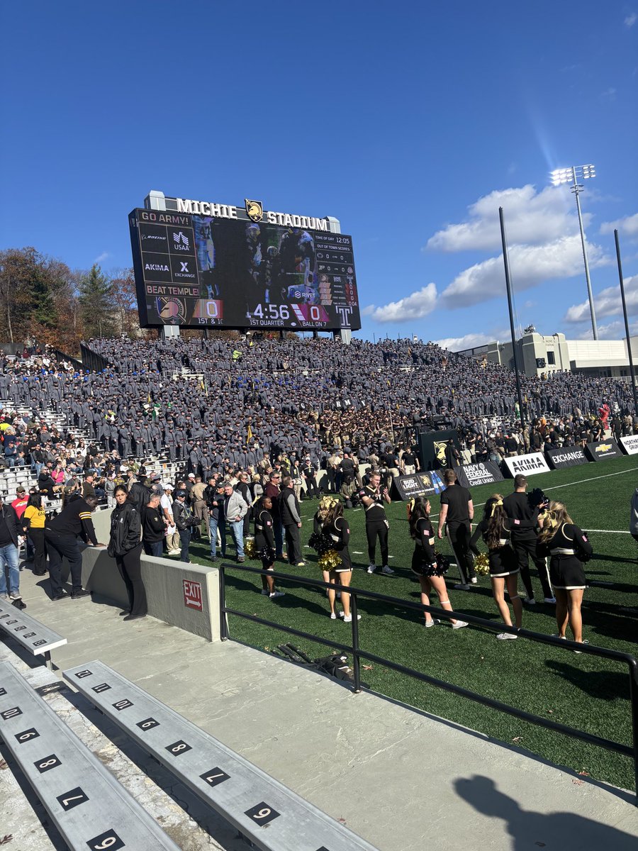 Despite the flight delay, it was an awesome visit to <a href="/ArmyWP_Football/">Army Football</a> ! Thanks <a href="/TrudyCobb26/">Trudy Cobb</a> for the opportunity. <a href="/ArmyFB_Recruit/">Army Football Recruiting</a> <a href="/EastCentralFB/">East Central Football</a> <a href="/Rivals/">Rivals</a> <a href="/IndianaPreps/">Indiana Preps</a> <a href="/tsfootball/">TriStateFootball.com</a>
