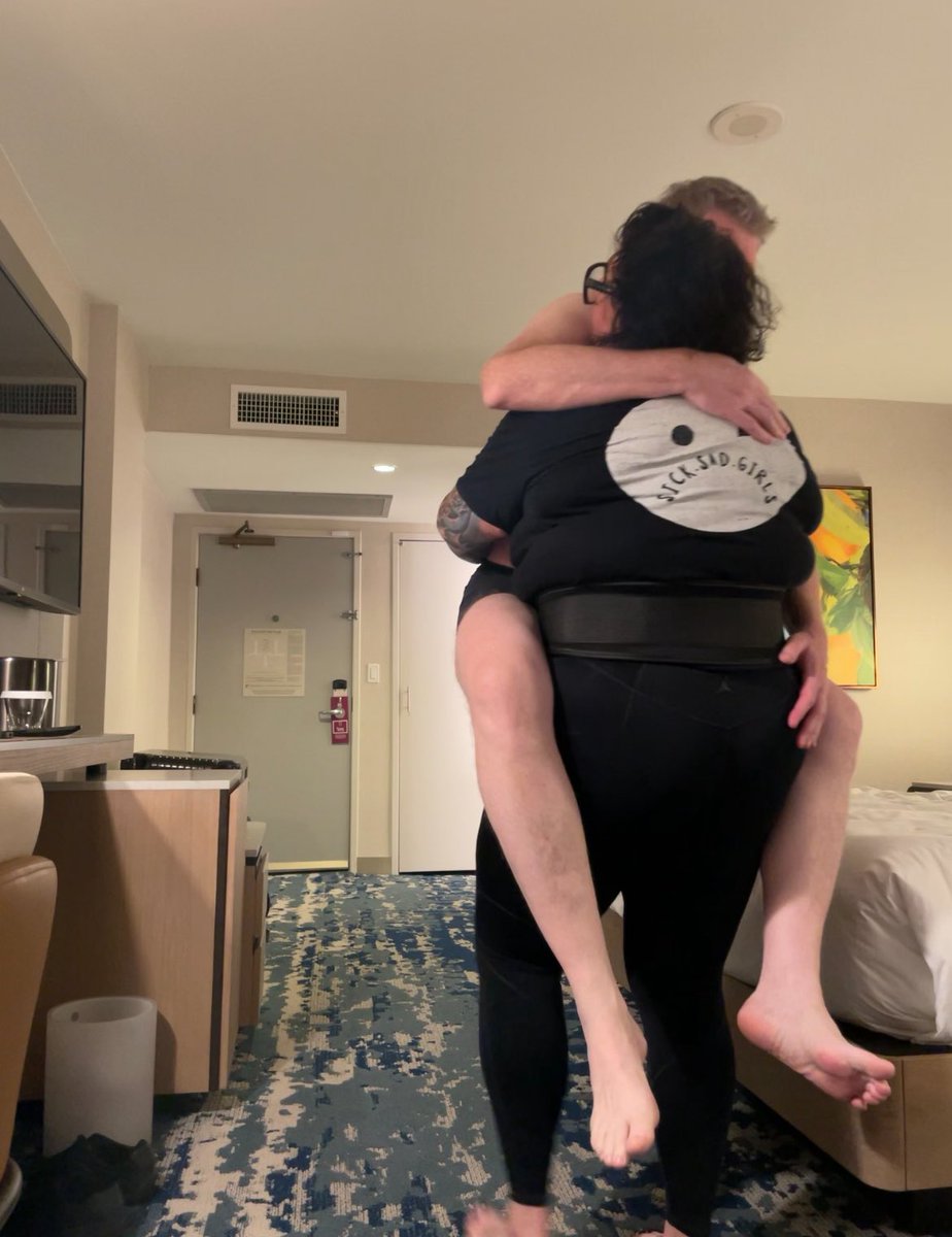 msalexiswolf's tweet photo. Big baby. https://t.co/TM04Ec0OM9