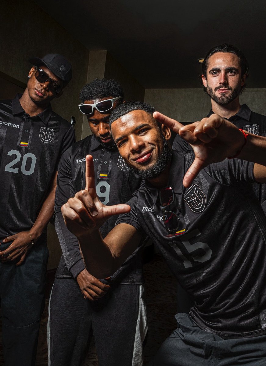 footballshirt's tweet image. Marathon has released the 2025 Commemorative Jersey for Ecuador under the campaign “El Origen de la Pasión,” honouring the first uniform worn by the national team in 1938.

Read more: footballshirtculture.com/new-kits/ecuad…

#FEF | Soccer Jersey | Football Shirt Culture | Camiseta de Futbol