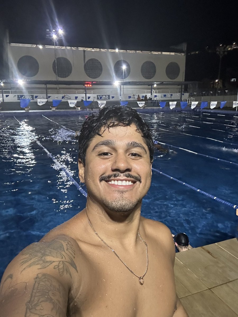 pq_ruanlee's tweet image. um ano de natação e foi a melhor escolha q fiz 🫰🏽✨