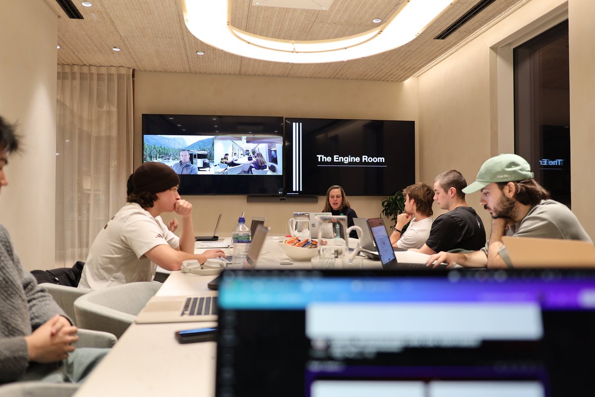 zqwq333's tweet image. Day 1 wrap up of @aiengine_hack  the Engine Room organised by @seidtweets  

Great to have @lkshaas joining us from @GoogleDeepMind where our 9 fellows got to hear first hand what his day to day looks like as a PM with Gemini, how he sees RL fine tuning as the opportunity for…