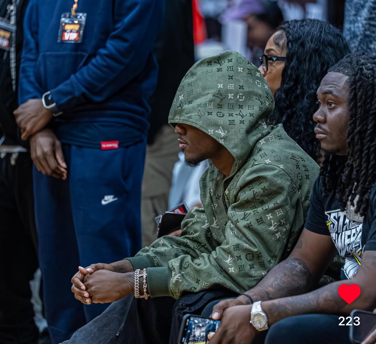 YourRetired's tweet photo. Looking at nothing but the top of his hoodie 😭 https://t.co/pGhcN9BDE4