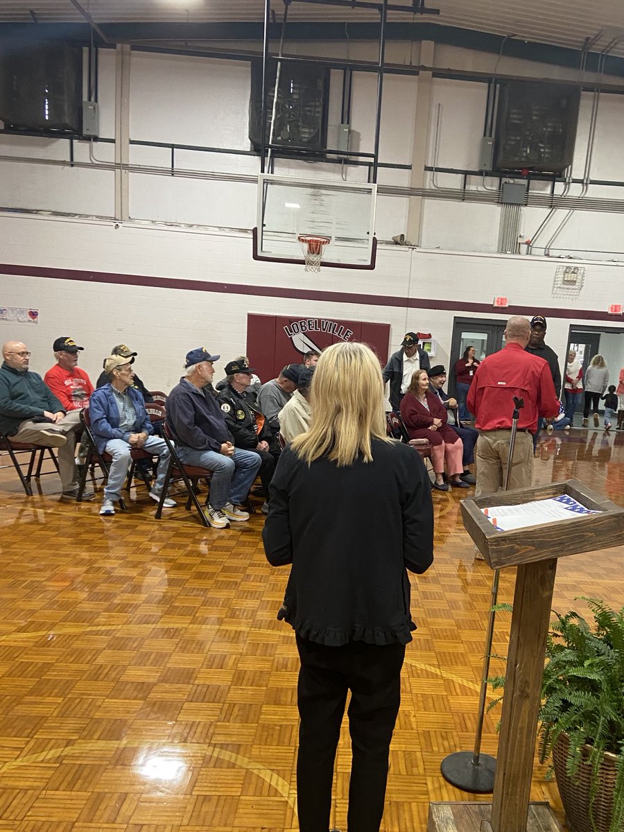 Honored to speak at Lobelville Hornets Gym to express gratitude to Veterans in Perry and surrounding Counties. The school staff led a tremendous tribute to those who had served in prep for Veterans Day. Thank you ⁦<a href="/JodyBarrett4TN/">Jody Barrett For Tennessee</a>⁩