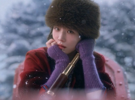 gyuyoungdaily's tweet image. 📰 CWN: &quot;#ATwosomePlace Unveils Cinematic Holiday Teaser Featuring Actress #ParkGyuyoung&quot;

&quot;... the large-scale holiday campaign centered on its signature cake, Sochosaeng (Strawberry Chocolate Fresh Cream Cake)... full version airs November 15.&quot;

|| A Twosome Place, 2025