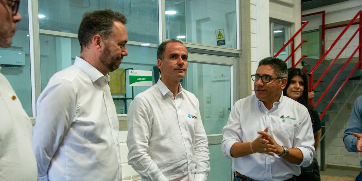 Desde la Sierra Nevada, <a href="/REDECOLSIERRA/">RED ECOLSIERRA</a> demuestra que es posible transformar territorios y construir #paz con alternativas reales al cultivo de coca. 🌱

#UNODC #DesarrolloAlternativo