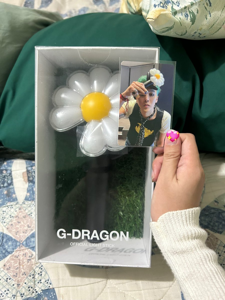 yeollieecart's tweet photo. wts lfb ph g-dragon gd daisybong

𖧷 g-dragon lightstick w/ photocard 𖧷

— onhand, sealed
— php 4,950 + lsf (orig price: php 5,500)
— dop: php 1,000 non-refundable dp, remaining balance after 2 weeks 
— rbyc: https://t.co/zXrV7bjBhg

dm for any inquires! 🤍 https://t.co/knYfLjSR1M