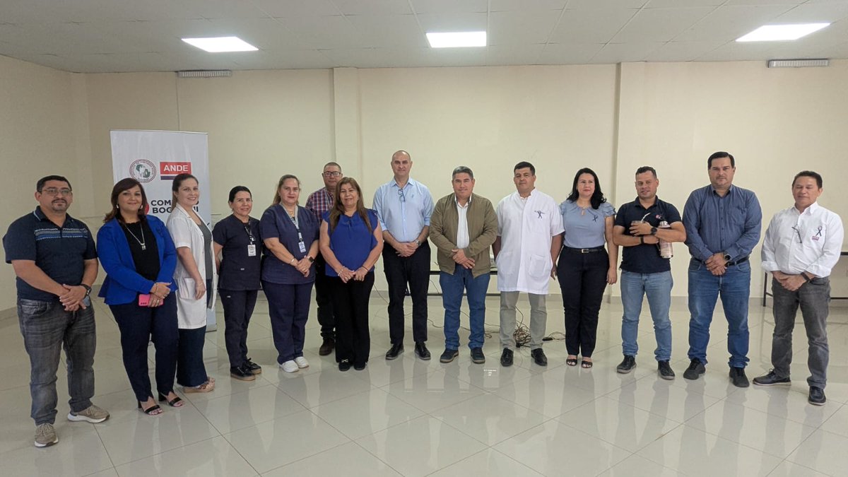 ANDEOficial's tweet photo. 🔷️ANDE realiza actividad de concienciación en el marco del Noviembre Azul

Toda la información 👇 
Web ▶️ https://t.co/H5IgxU7WFP

#GobiernoDelParaguay https://t.co/GQhwDTD87m