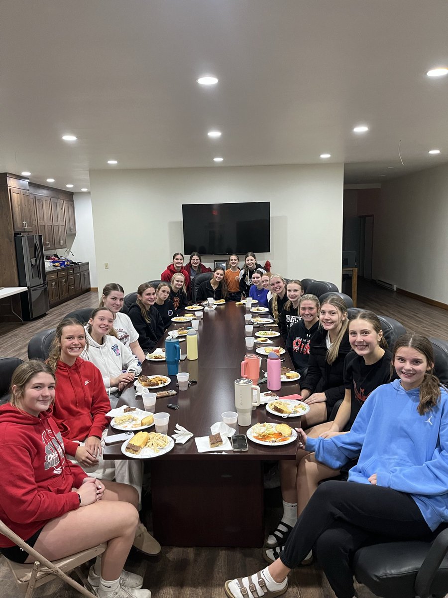 @LadyFlyerVolleyball tweet media