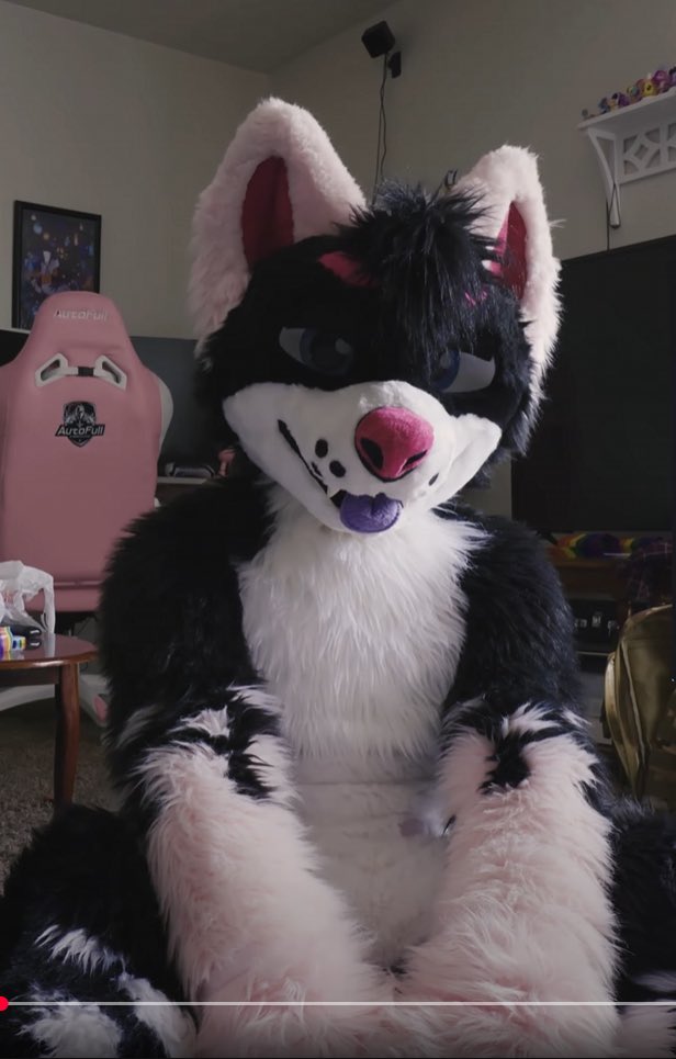 Thank you for all the memories, this will be my final post, at least for the foreseeable future. Maybe I’ll be back in a few years, but this is goodbye for now.
If you wanna keep up with my life, follow my bands page, I’m currently hard at work with them!

open.spotify.com/artist/0U6Pk63…