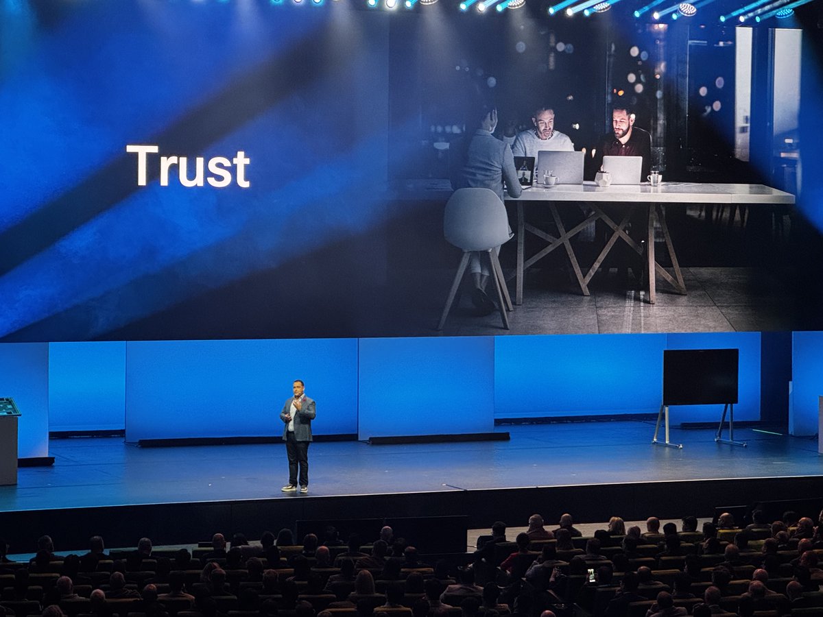 CiscoSecure's tweet image. 🚨 [LIVE] The #CiscoLiveAPJC keynote starts right now! We’re hearing there will be some major announcements and exciting demos in store 💡

Watch the stream live or catch it on-demand: cs.co/60167TQ7j