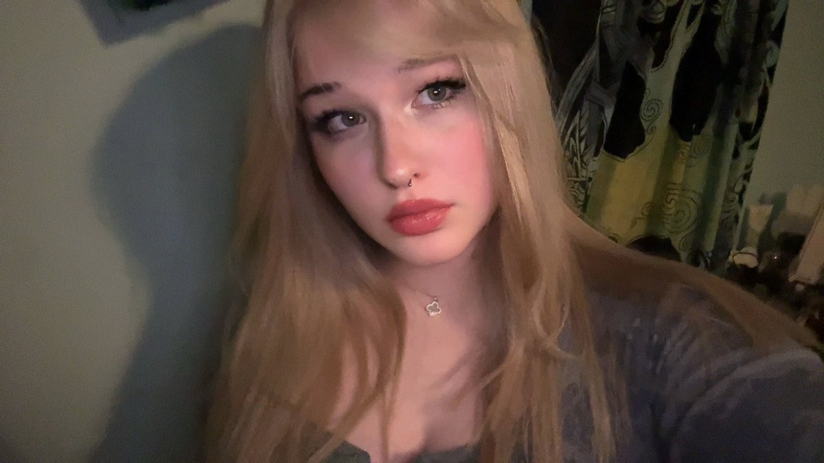 karissa tweet media