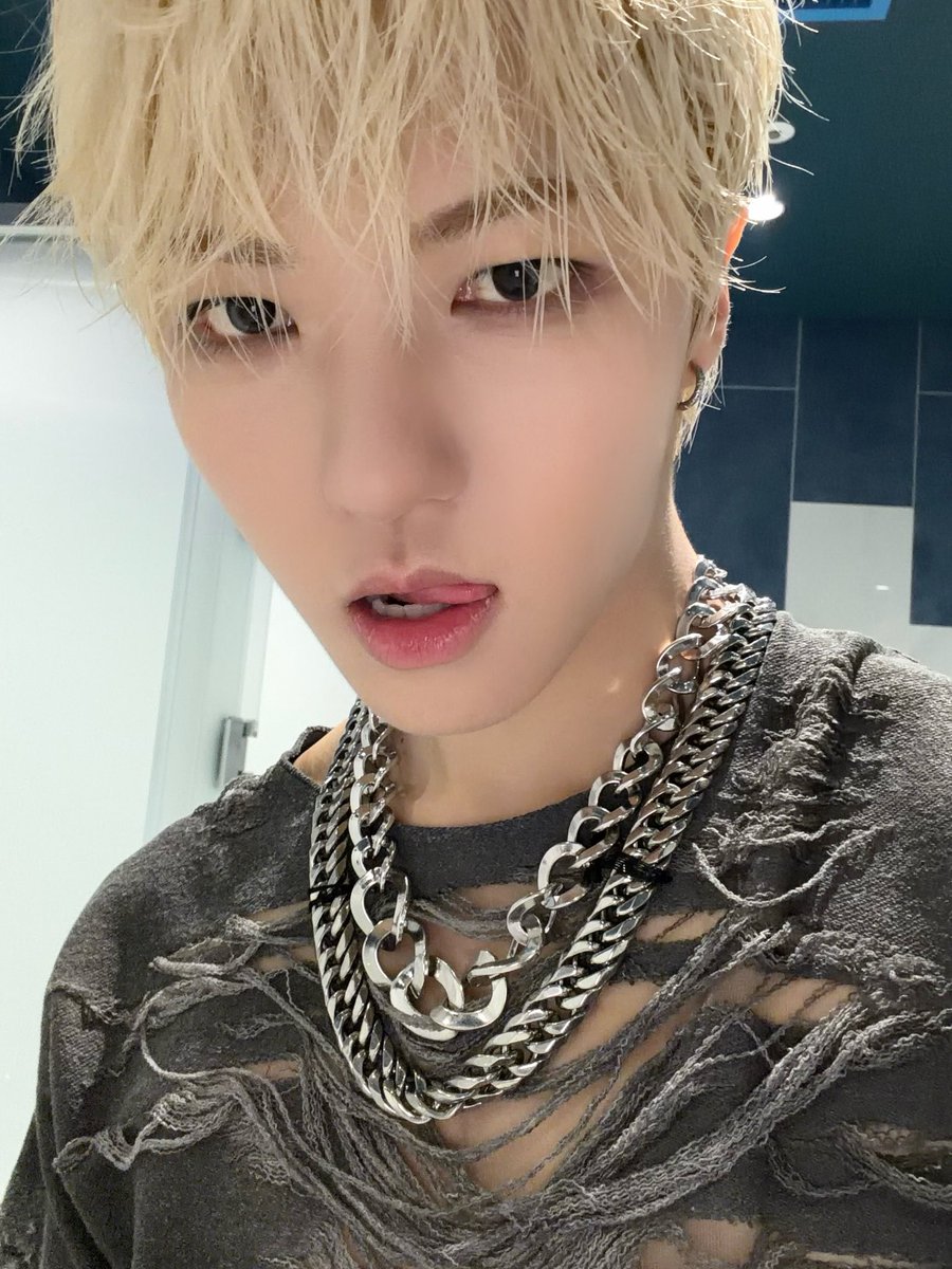 Co' • is seeing XLOV ❤️🔥 tweet media
