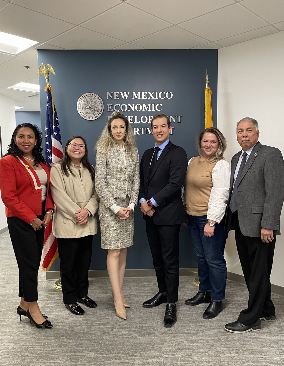 NMecondev's tweet image. Today we had the honor of meeting with Romanian Consul General Lucia Sava to discuss creating potential investment opportunities between Romania and New Mexico. Sharing ideas and building bridges!
#EconomicDevelopment #NewMexico #AREA #CABQ #Romania #InternationalTrade