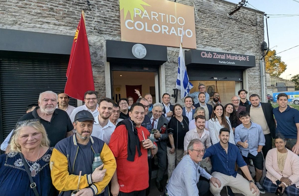 💬 ¡Gran jornada entre el Parlamento y el Municipio E!
Una convocatoria increíble, con ideas, compromiso y energía para seguir construyendo juntos 🤝🚩