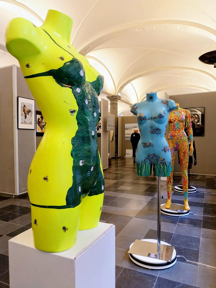 raindrops58's tweet photo. Expo in Bruges Belfort, Belgium
https://t.co/PVrHPhQeaj
#art #expo #torso https://t.co/qe8APNdWzp