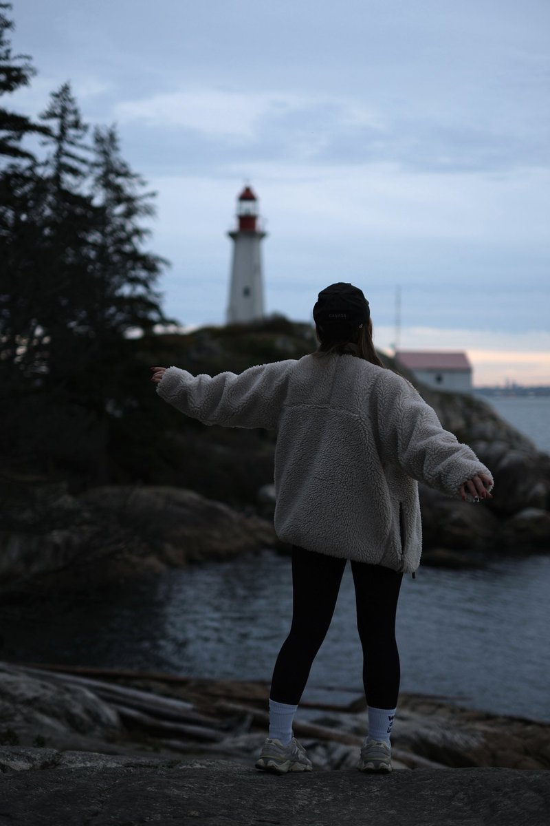 spravko's tweet image. Lighthouse