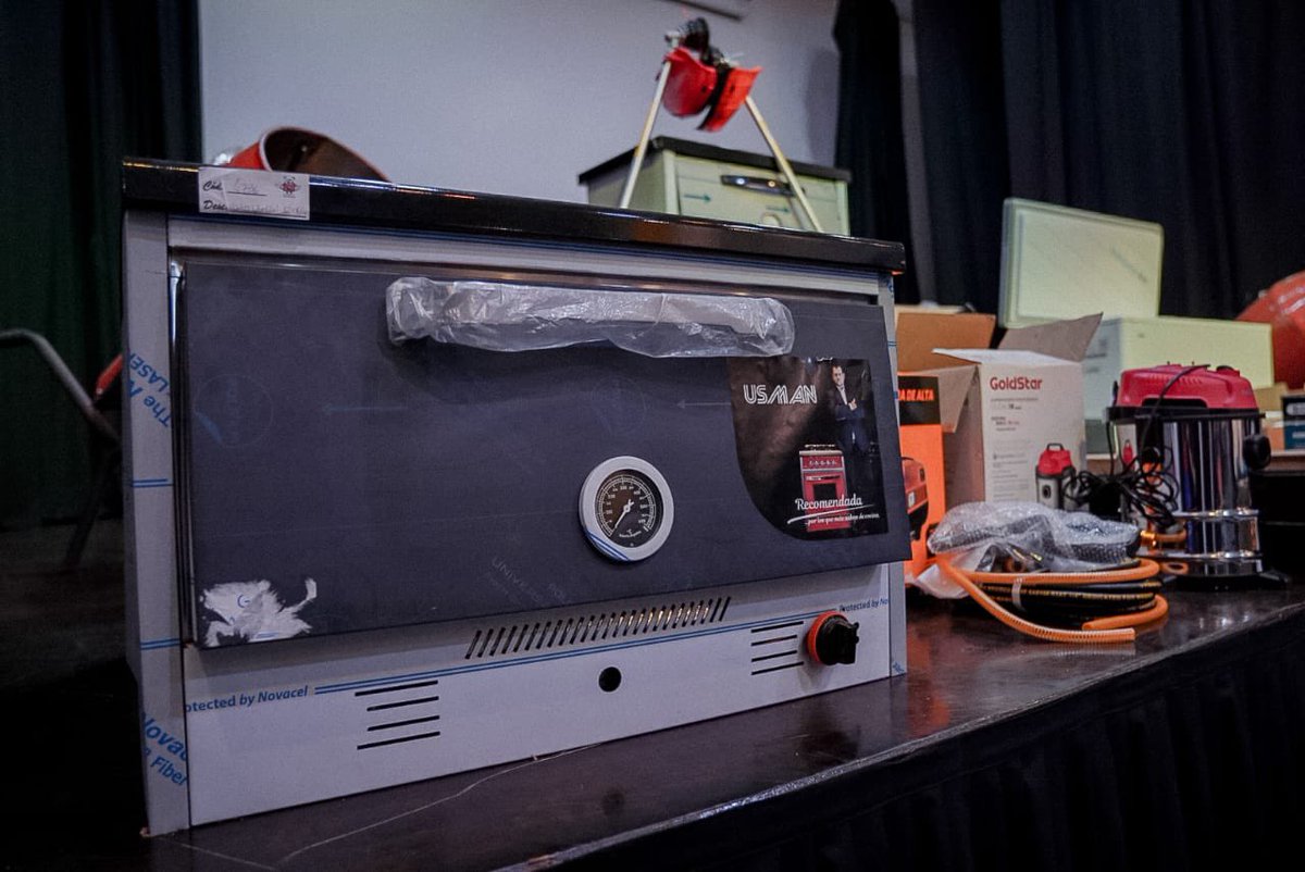 Ver a tantos vecinos y vecinas recibir herramientas para sus proyectos de vida es ver sueños que se van cumpliendo. Es una oportunidad para progresar, para ganarse la vida con dignidad y trabajo. 💪🏻

Gracias querido amigo <a href="/chunbarreto/">Julio Cesar Barreto</a> por el cálido recibimiento. Felicitaciones a