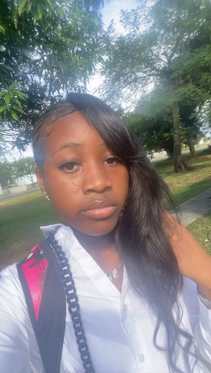 prettyygalleryy's tweet image. baddieee &amp;lt;33;) 
#bareface #prettyy