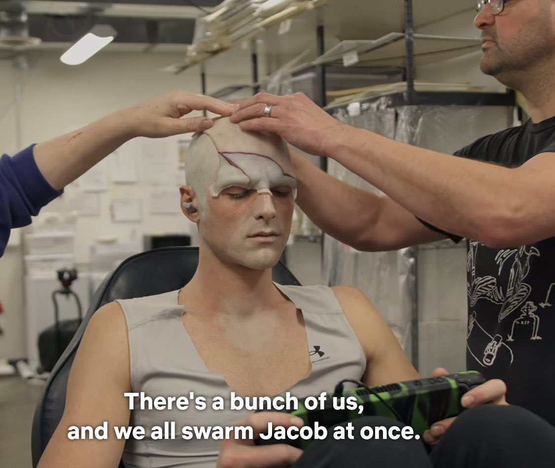 Jacob Elordi has a steamdeck holy shit