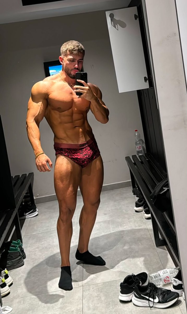 AlphaM93769's tweet photo. Strong alpha is coming fags.Get ready your fucking big cash https://t.co/07qA9kPE8f