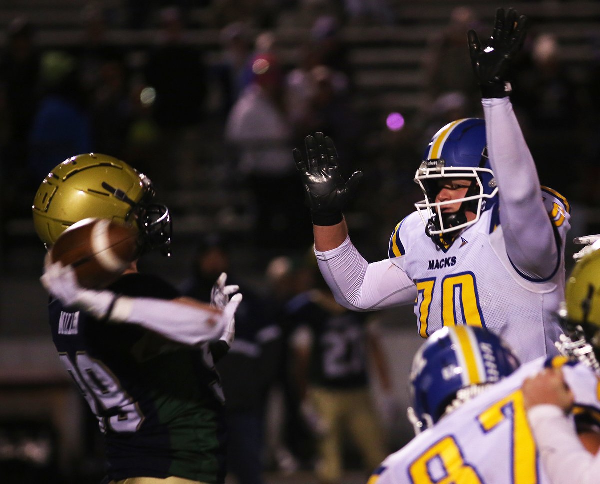 brandon_berg's tweet photo. Chippewa County area football players earning WFCA All-Region honors:
Noah King (Chippewa Falls, OL)
Mason Busse (McDonell, OL and DL)
Dawson Moulton (McDonell, RB)
Willy Graham (Stanley-Boyd, OL and DL)
Kolby Keepers (DE), Henry Syryzuk (ILB), Tony Syryczuk (OLB)(Gilman) https://t.co/nJJa2TNjpj