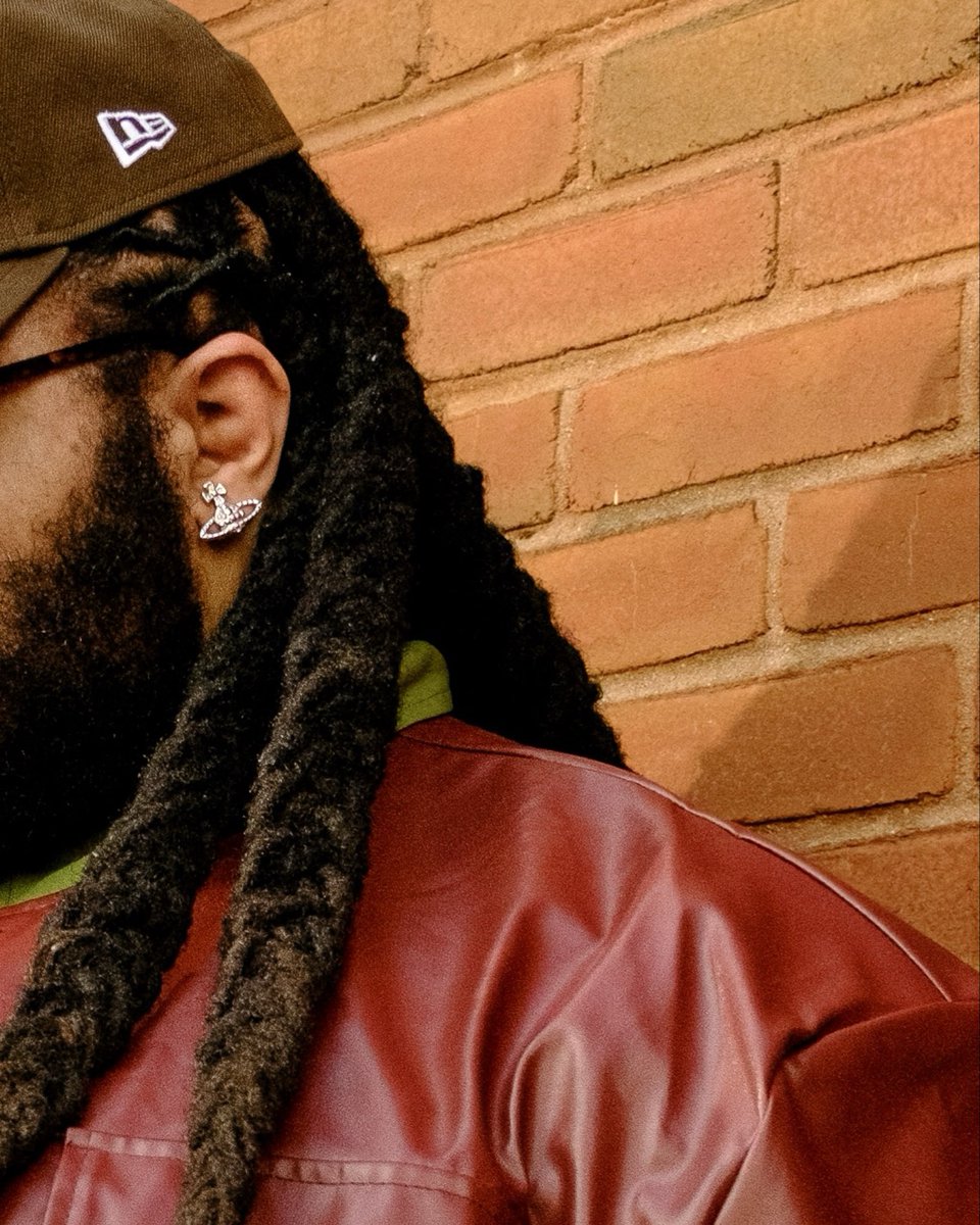 KashAtLast2's tweet image. 📸🧢⌚️🧱