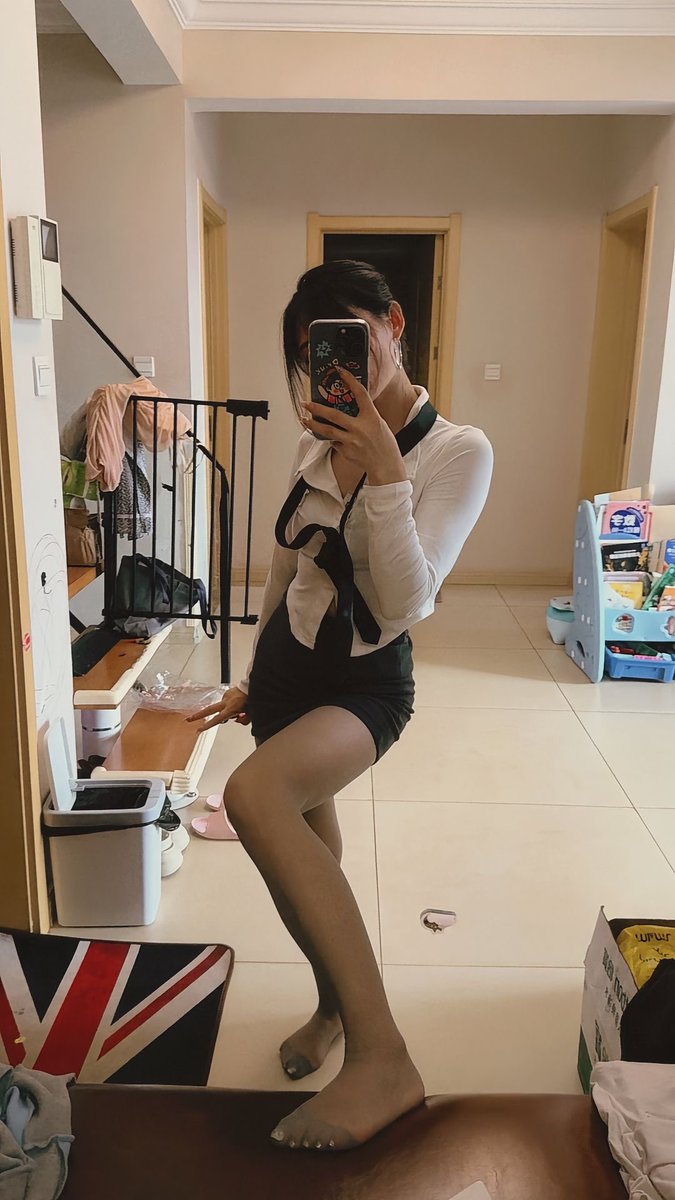 岳柒莲 tweet media