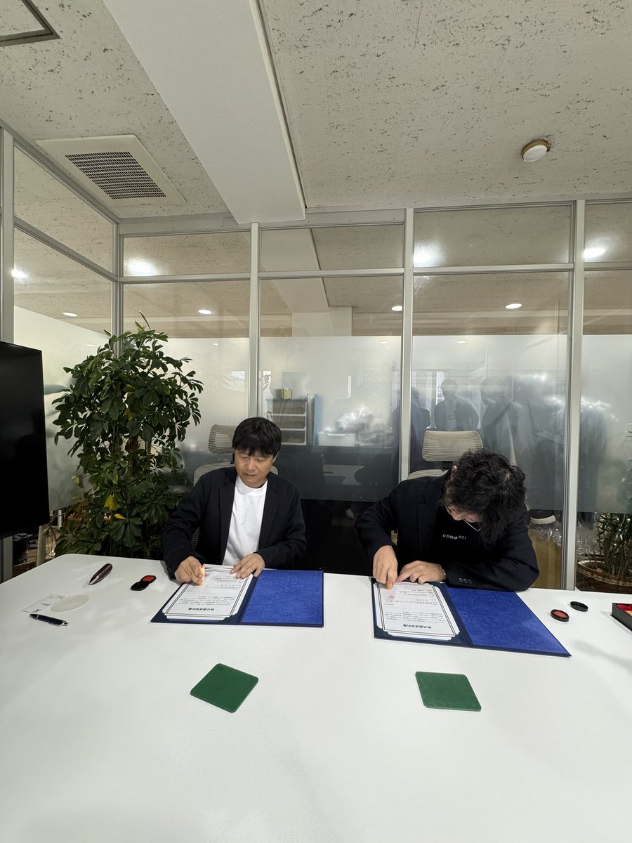 fumin3969's tweet photo. スツーレ株式会社は10月に設立された佐藤秀平@syu310 さん率いるcommerceXホールディングスの記念すべきM&A第1弾に選んでいただきジョインしました

スツーレはまだ創業2年、ここからが成長の本番です
両社の強みである「ものづくり」と「デジタルマーケティング」を掛け合わせ最強の防災ブランドを構築していきます

「そうなのよ、それなのよ！」と言っていただける家族に寄り添った大型防災商品・サービスを現在開発中です。

どうぞこれからの更にスケールアップしたスツーレにご期待ください

https://t.co/1UghymhDz0