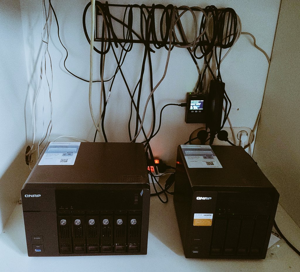 _JT84's tweet photo. 🟢 Iagon Node is running
💾 25 TB committed on QNAP NAS (RAID 10)
📊 Custom M5Stack dashboard to monitor performance

@IagonOfficial @Arduino @M5Stack #Cardano #IoT #Maker #QNAP https://t.co/rVJWTC6Kgb