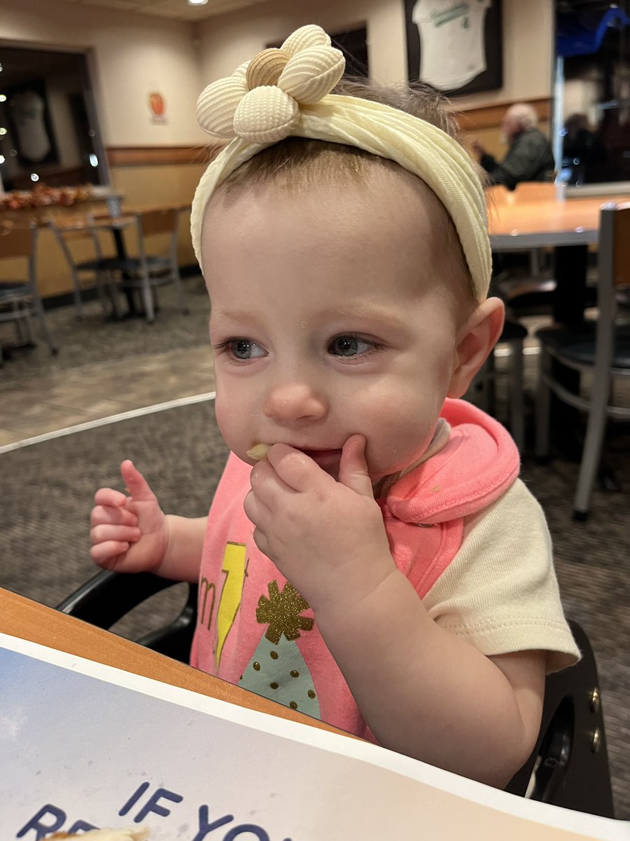 frye761371's tweet photo. When @rachfrye and I asked Violet where she wanted to go for her very first birthday, she said what any born and bred #Wisco girl would say…. @culvers!! HAPPY FIRST BIRTHDAY VIOLET!!!! https://t.co/9OqwtNSggZ