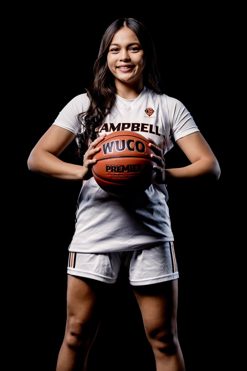 ArtistryHoops's tweet photo. 🚨SENIOR SPOTLIGHT🚨

Cayden Parado @CaydenParado_12 

5’8 Shooting/combo guard that made Varsity as a freshman. Even though she had an older sister come out of this program, Cayden paved her OWN PATH and became one of the most dependable players on the roster! Stayed tuned!! https://t.co/DkrRozvyMY