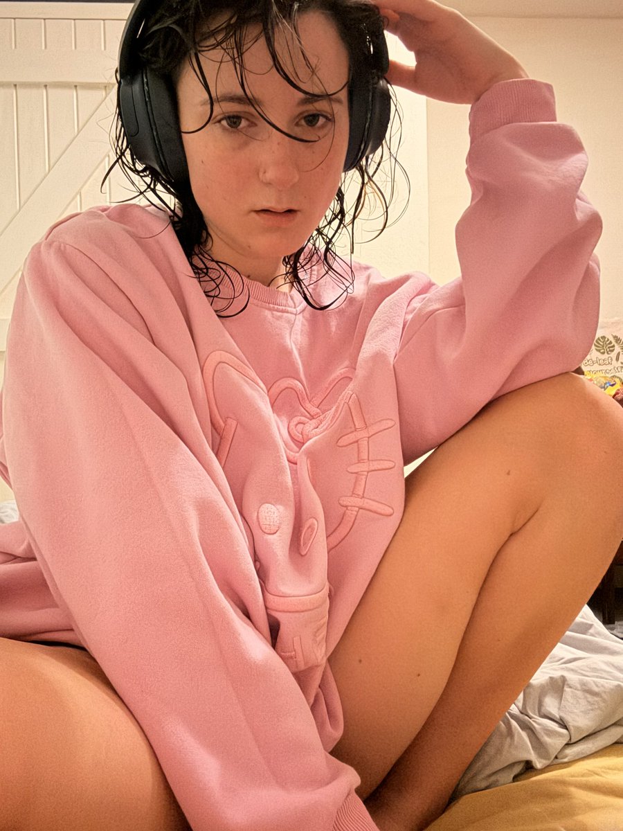 pls be nice about my tummy 🔪🔪🔪