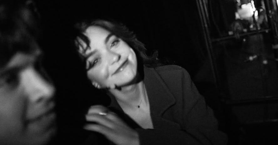 macagarcianews's tweet image. 📸 — Maca en la gira de “Siete veces adiós” 💜