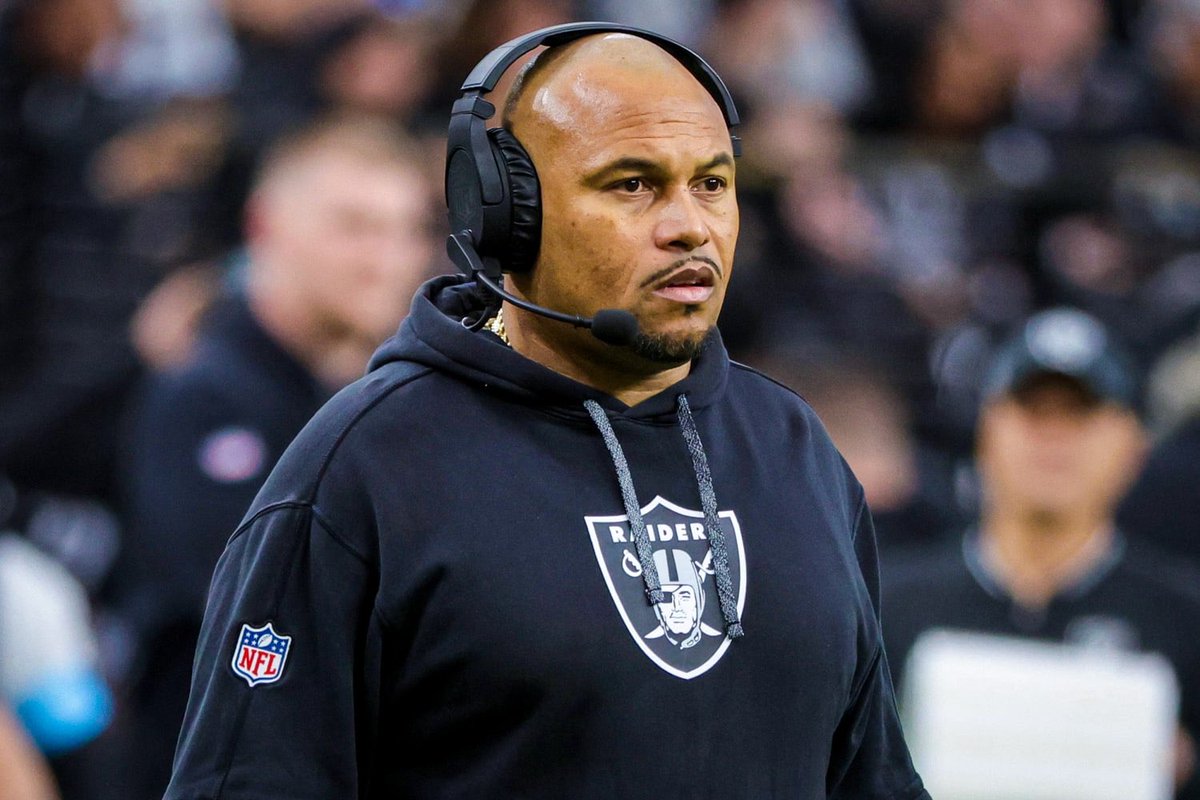 REPORT: A few names currently linked to the <a href="/Giants/">New York Giants</a> next possible head coach

Chiefs DC Steve Spagnuolo

Colts DC Lou Anarumo

Former Raiders HC Antonio Pierce (played for the Giants from ‘05-‘09)