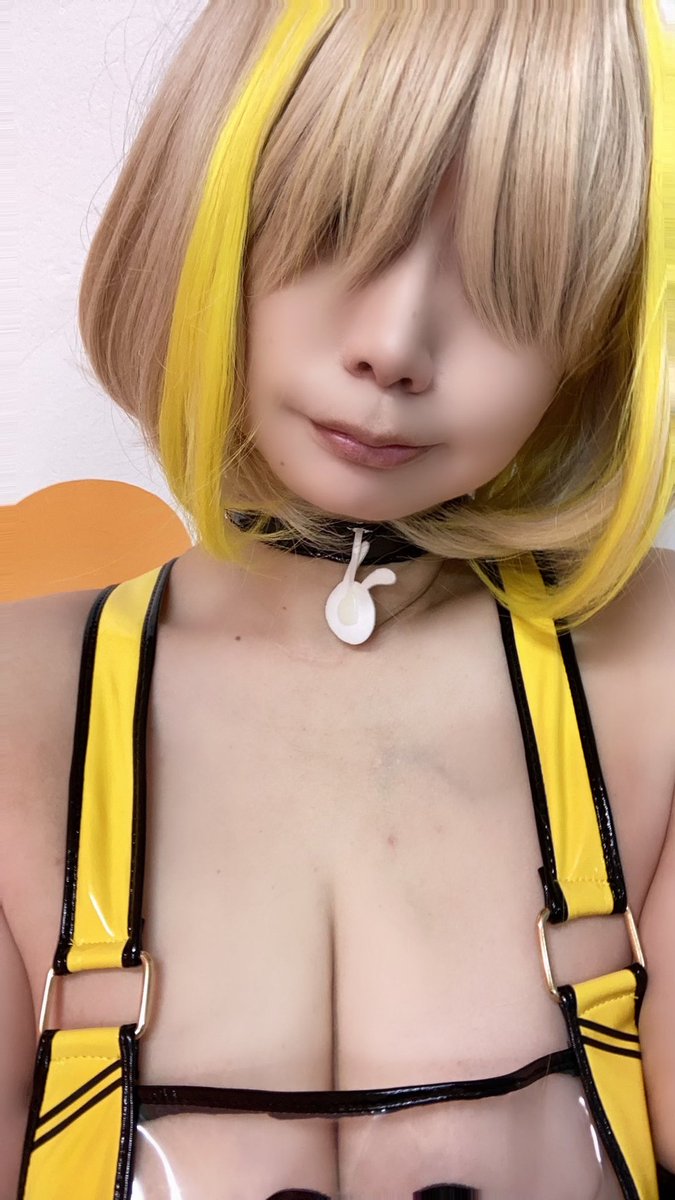 例のカメラマンさんご希望のNIKKEエレグ衣装..

見事に色々と隠れずにデカ絆創膏とかヌーブラとか諸々屈指したのですかあまりにもレタッチが大変なので多分外には出せません
(色々と拡大されると困るから)
もしかしたらカレンダーとかにチマっと入るかもなぁ位で....

布が少なすぎなんじゃ💢💢 