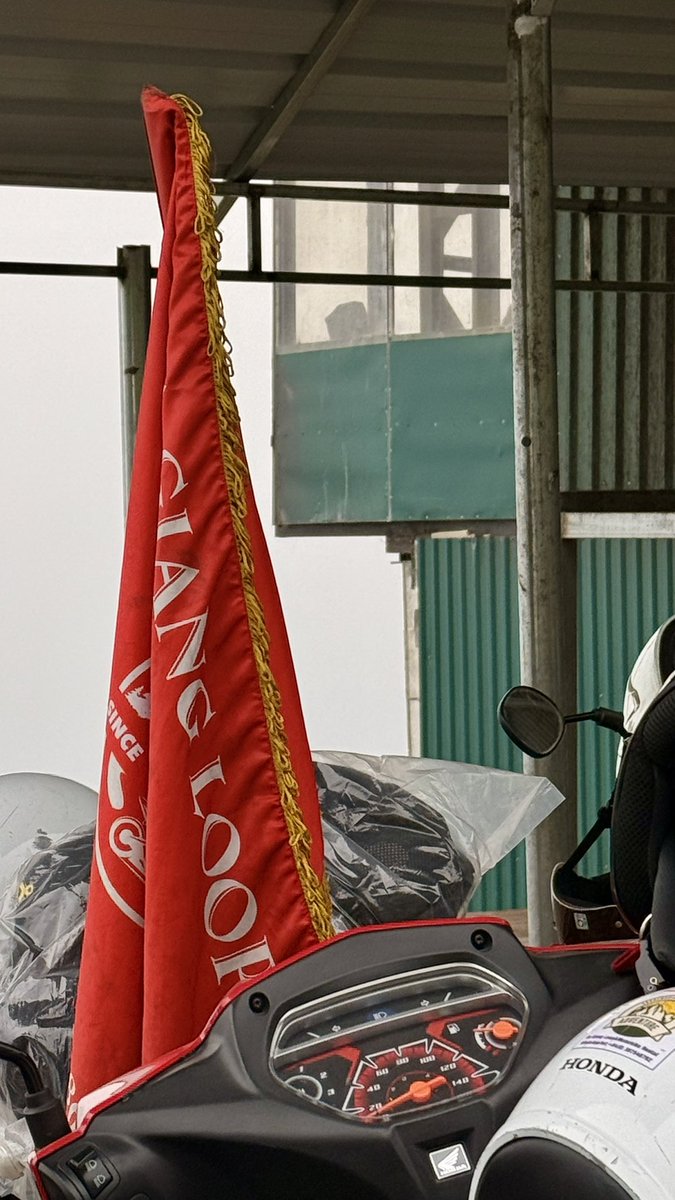 hafelg's tweet image. The missing #Vietnam files, Day 12. Despite the country seemingly hiding the sun from us, we geared up for the #HaGiangLoop through the fog and rain 😶‍🌫️

.
.
.
#Bikes #HàGiang #HmongPeople #LaoVàChải #SoutheastAsia #Spring #Vacation #ViệtNam #WorkLifeBalance #YênMinh