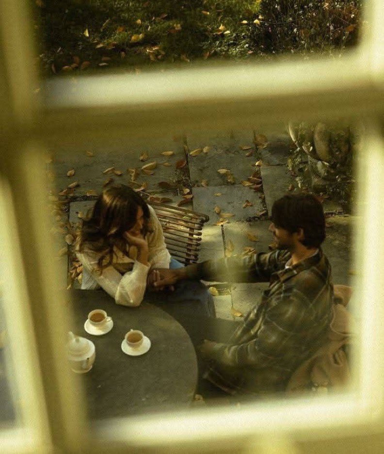 Şöyle bir söz okudum az önce (italyanca): 

“Başına bir şey gelirse bana söyle, çünkü birlikte gülüp yalnız ağlamamız adil değil.”